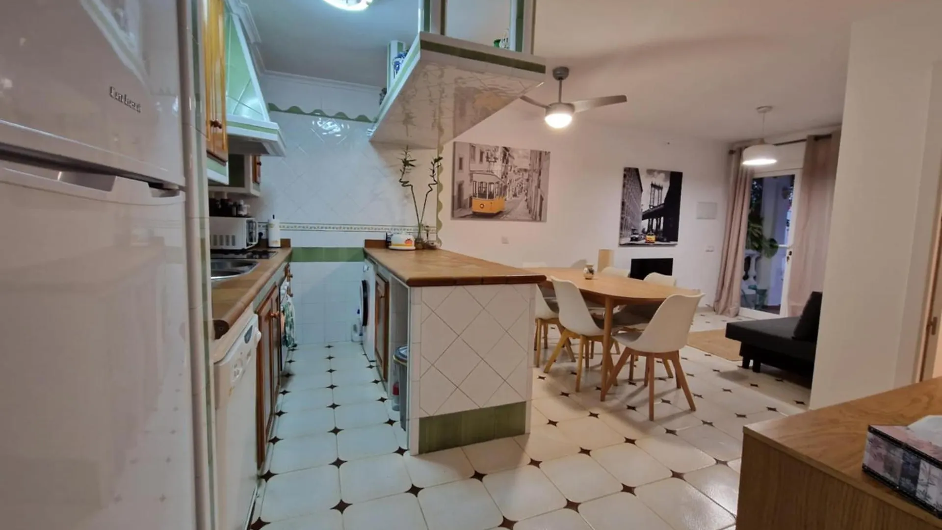 Floral Beach House Manilva